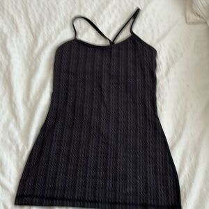 Lululemon tank top 4